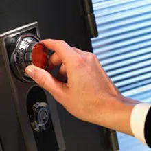 Advantage Locksmith Store Clearwater, FL 727-322-4087 Advantage Locksmith Store Clearwater, FL 727-322-4087 - sb-com-01